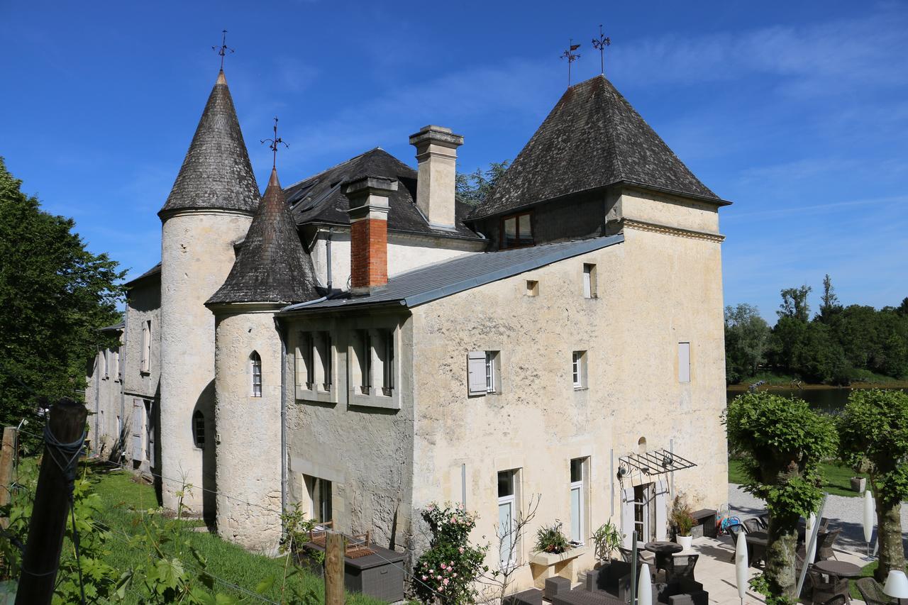 Chateau De Courtebotte Saint-Jean-de-Blaignac Bagian luar foto