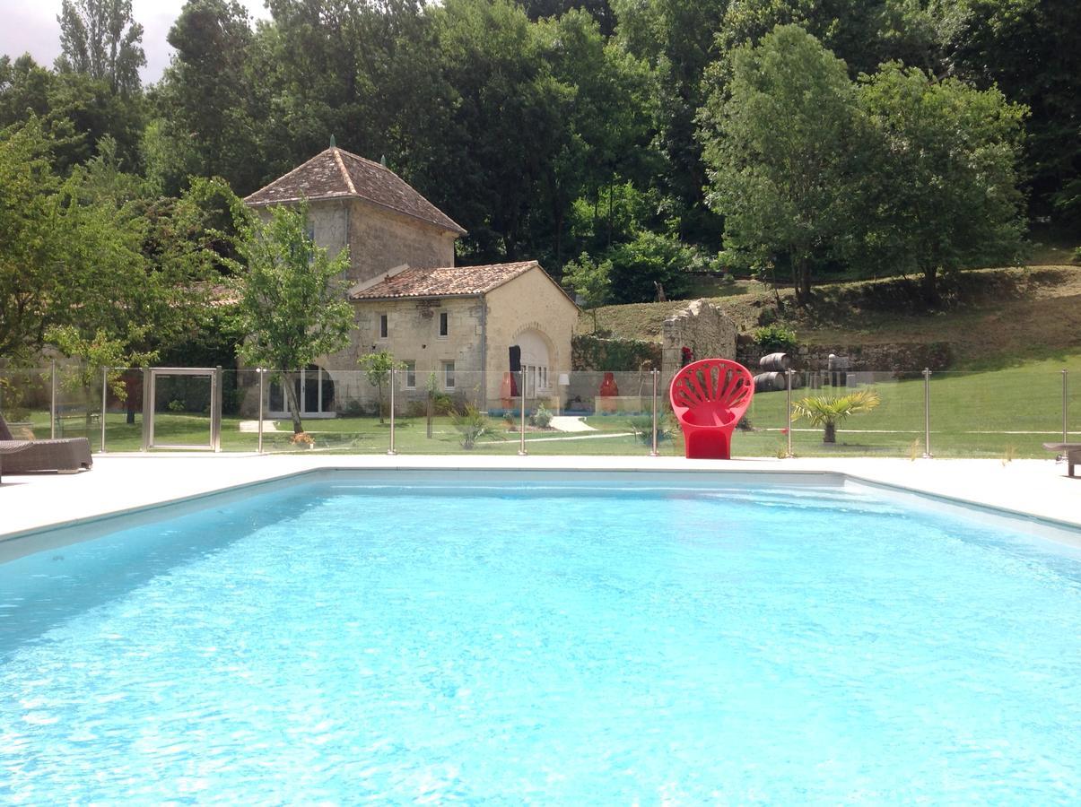 Chateau De Courtebotte Saint-Jean-de-Blaignac Bagian luar foto