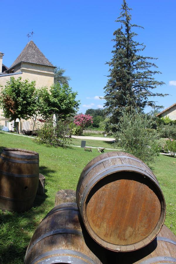 Chateau De Courtebotte Saint-Jean-de-Blaignac Bagian luar foto